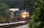 CSX C40-8Ws 7670 and 7618 round the curve